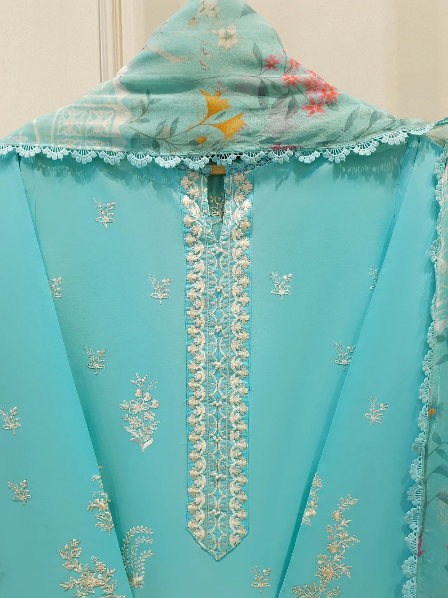 3 Piece - Embroidered Lawn Suit S112298