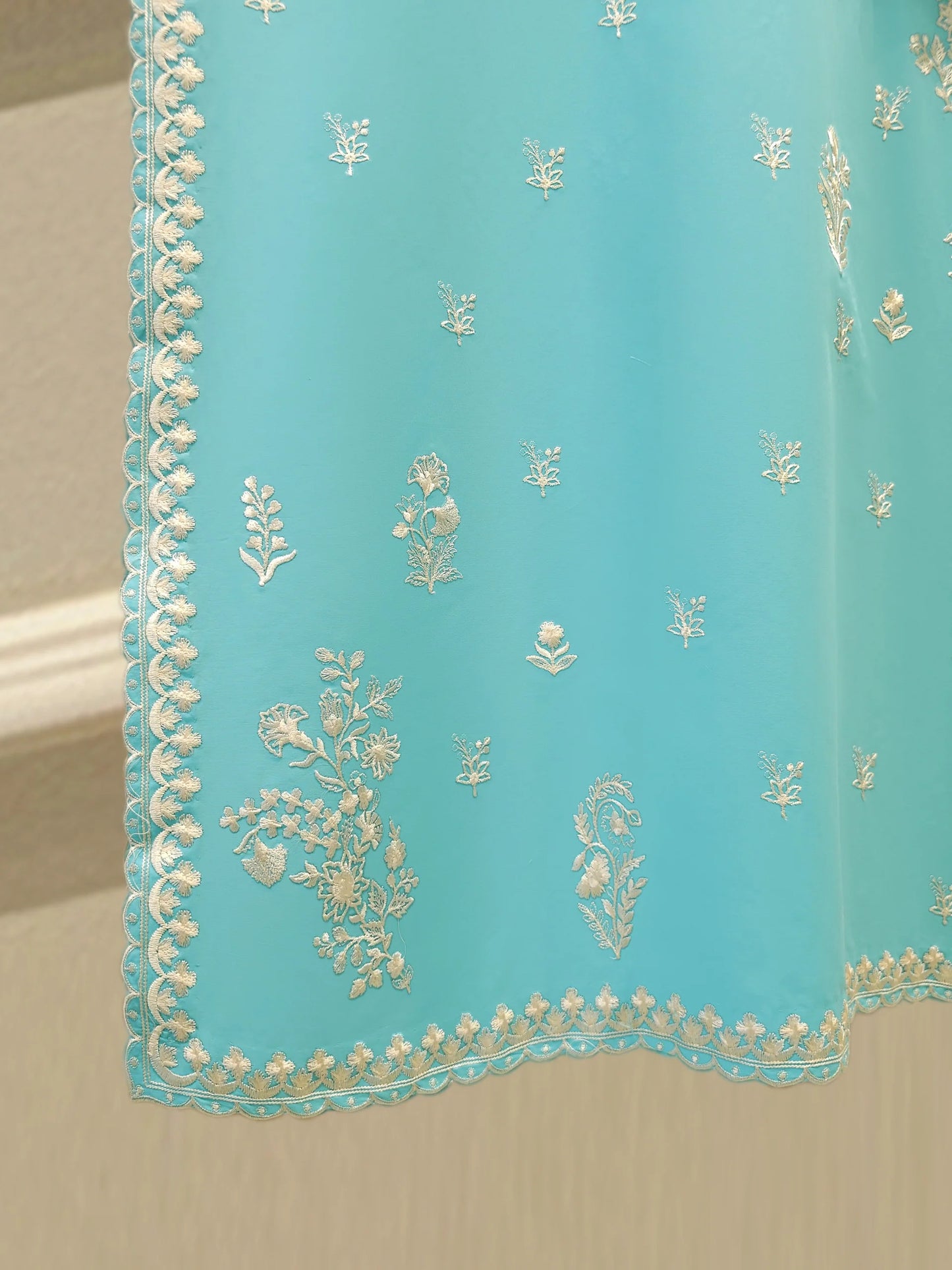 3 Piece - Embroidered Lawn Suit S112298